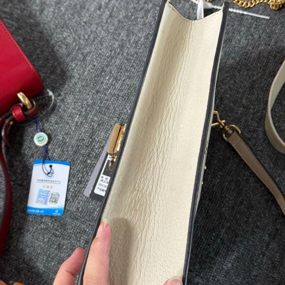 Gucci White Bee Star Print Leather Small Sylvie Web Chain Shoulder Bag - Picture 6 of 8